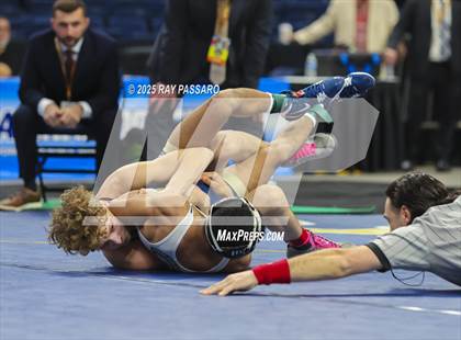 Thumbnail 3 in NYSPHSAA Finals (101 lbs - 124 lbs) photogallery.