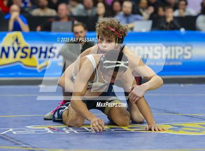 Thumbnail 3 in NYSPHSAA Finals (101 lbs - 124 lbs) photogallery.