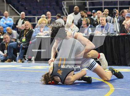 Thumbnail 1 in NYSPHSAA Finals (101 lbs - 124 lbs) photogallery.