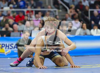 Thumbnail 1 in NYSPHSAA Finals (101 lbs - 124 lbs) photogallery.