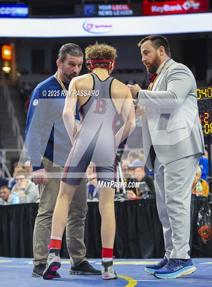 Thumbnail 3 in NYSPHSAA Finals (101 lbs - 124 lbs) photogallery.