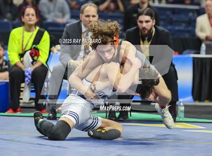 Thumbnail 3 in NYSPHSAA Finals (101 lbs - 124 lbs) photogallery.