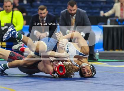 Thumbnail 1 in NYSPHSAA Finals (101 lbs - 124 lbs) photogallery.