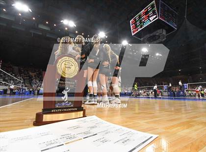 Thumbnail 2 in Fleming vs. Briggsdale (CHSAA 1A Championship) photogallery.