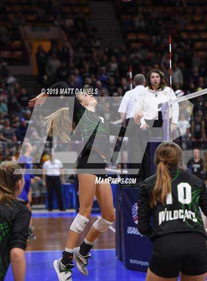 Thumbnail 3 in Fleming vs. Briggsdale (CHSAA 1A Championship) photogallery.