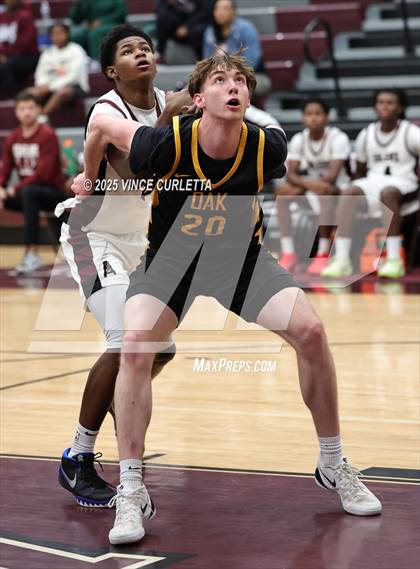 Thumbnail 1 in Pearland vs. Klein Oak (Maroon Classic) photogallery.