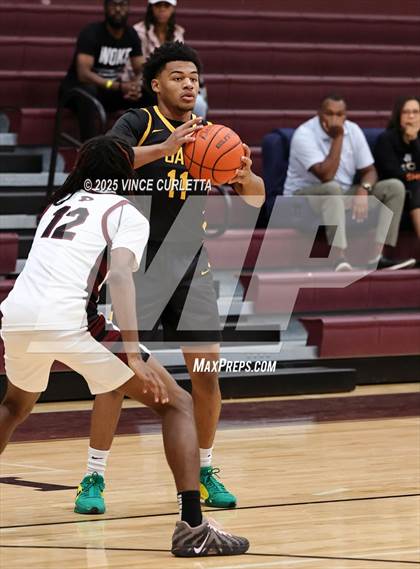 Thumbnail 2 in Pearland vs. Klein Oak (Maroon Classic) photogallery.