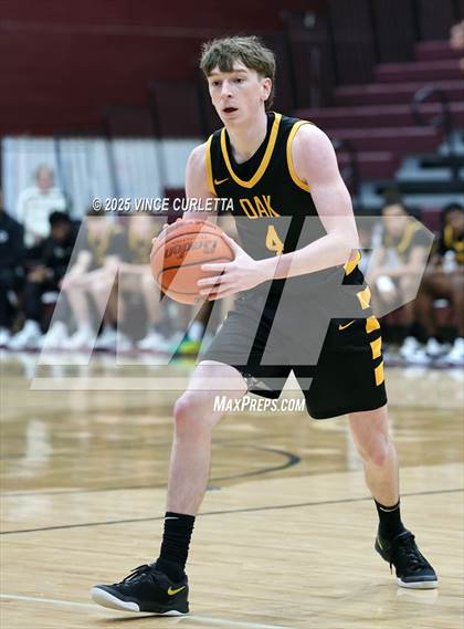 Thumbnail 3 in Pearland vs. Klein Oak (Maroon Classic) photogallery.