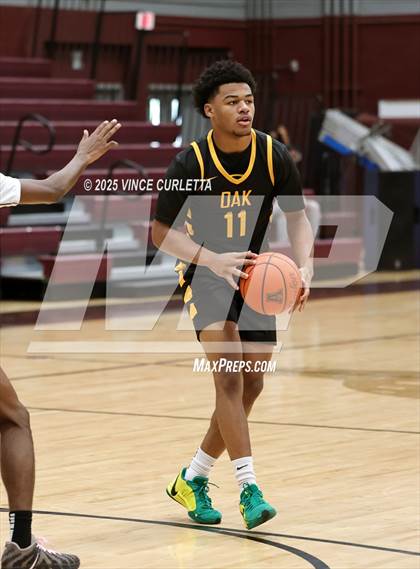 Thumbnail 2 in Pearland vs. Klein Oak (Maroon Classic) photogallery.
