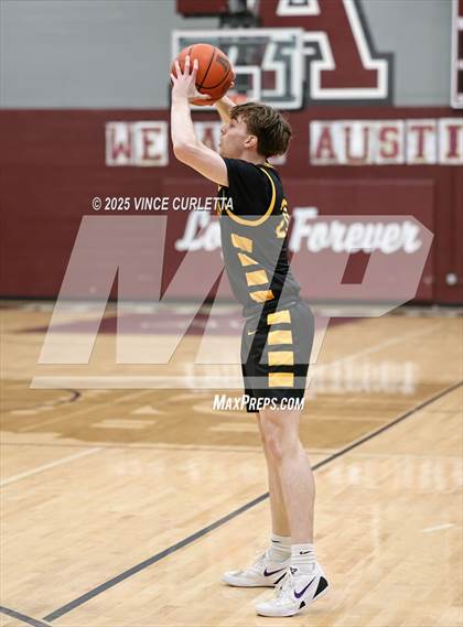 Thumbnail 3 in Pearland vs. Klein Oak (Maroon Classic) photogallery.