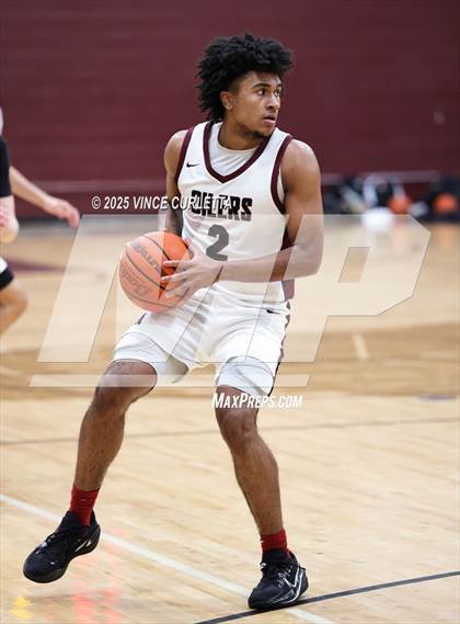 Thumbnail 2 in Pearland vs. Klein Oak (Maroon Classic) photogallery.