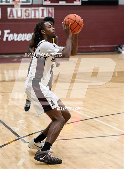 Thumbnail 1 in Pearland vs. Klein Oak (Maroon Classic) photogallery.