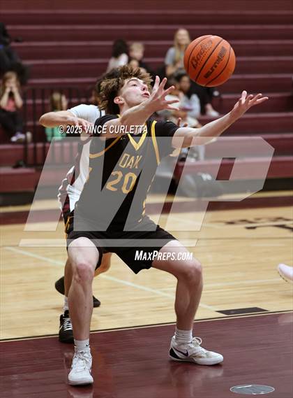 Thumbnail 3 in Pearland vs. Klein Oak (Maroon Classic) photogallery.
