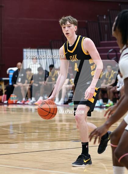 Thumbnail 2 in Pearland vs. Klein Oak (Maroon Classic) photogallery.