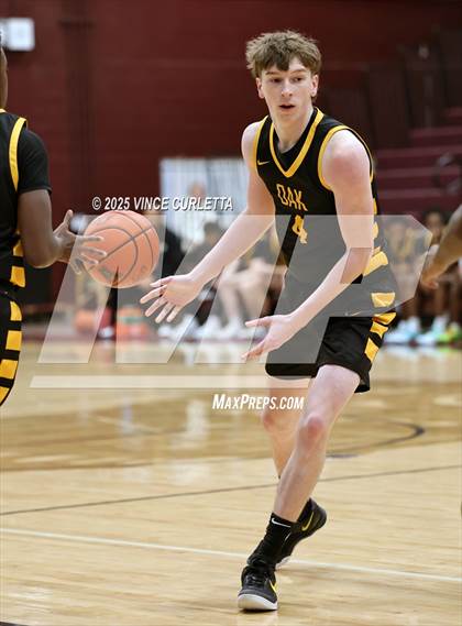 Thumbnail 2 in Pearland vs. Klein Oak (Maroon Classic) photogallery.