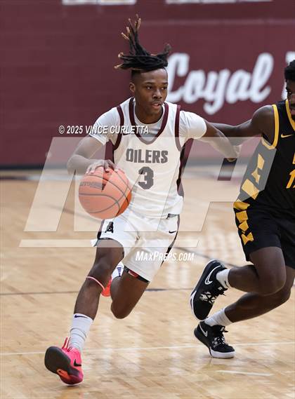 Thumbnail 1 in Pearland vs. Klein Oak (Maroon Classic) photogallery.