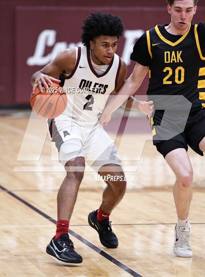 Thumbnail 3 in Pearland vs. Klein Oak (Maroon Classic) photogallery.