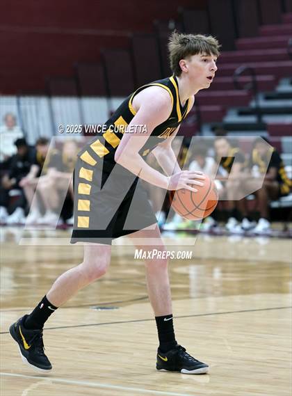 Thumbnail 1 in Pearland vs. Klein Oak (Maroon Classic) photogallery.