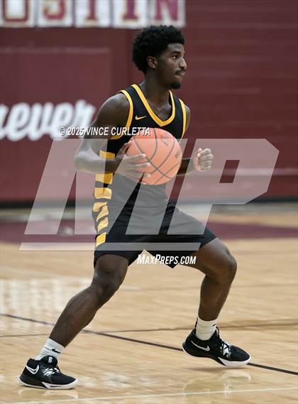 Thumbnail 2 in Pearland vs. Klein Oak (Maroon Classic) photogallery.