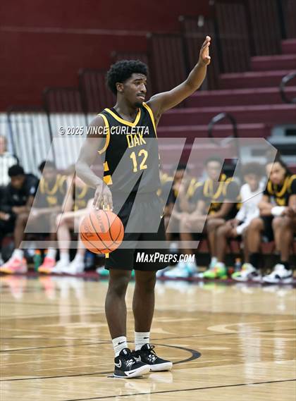 Thumbnail 3 in Pearland vs. Klein Oak (Maroon Classic) photogallery.