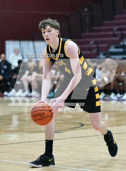 Thumbnail 1 in Pearland vs. Klein Oak (Maroon Classic) photogallery.