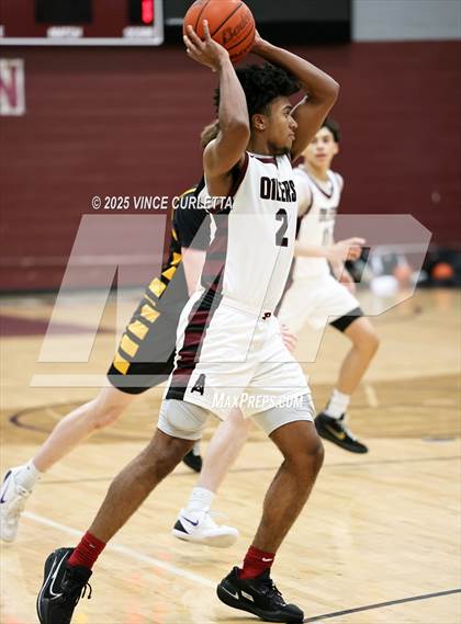 Thumbnail 1 in Pearland vs. Klein Oak (Maroon Classic) photogallery.