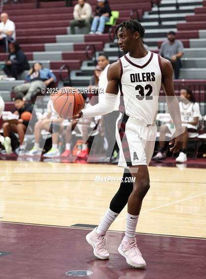 Thumbnail 1 in Pearland vs. Klein Oak (Maroon Classic) photogallery.