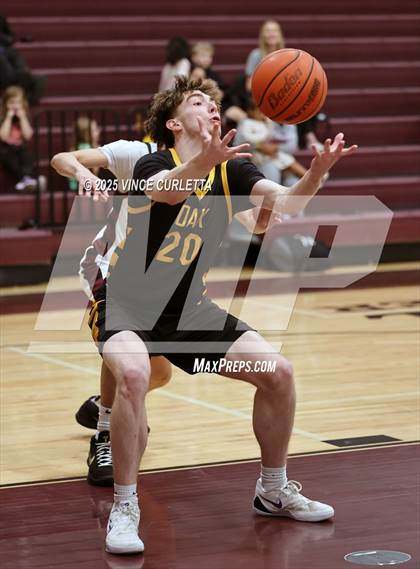 Thumbnail 2 in Pearland vs. Klein Oak (Maroon Classic) photogallery.