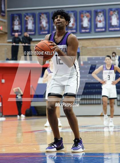Thumbnail 1 in Little Elm vs. Independence (In-N-Out Tournament) photogallery.