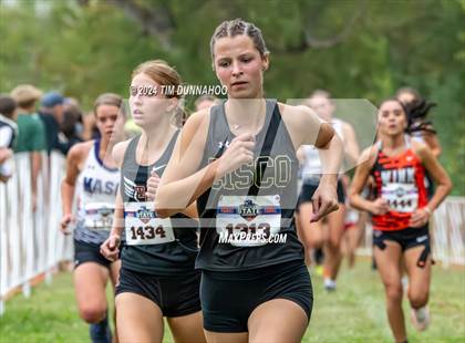 Thumbnail 2 in UIL 2A Girls Cross Country Finals photogallery.