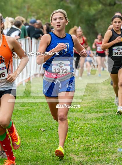 Thumbnail 1 in UIL 2A Girls Cross Country Finals photogallery.