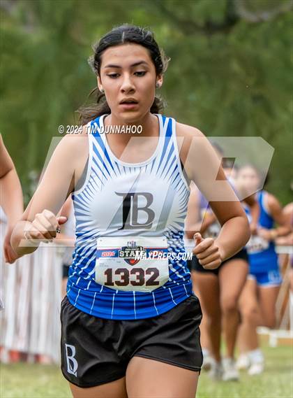 Thumbnail 3 in UIL 2A Girls Cross Country Finals photogallery.
