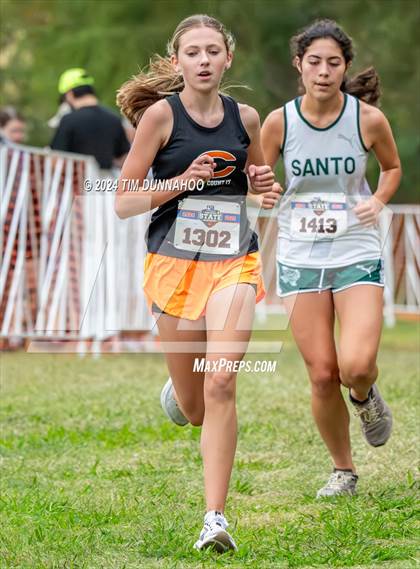 Thumbnail 3 in UIL 2A Girls Cross Country Finals photogallery.