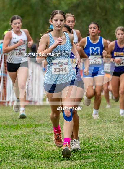 Thumbnail 1 in UIL 2A Girls Cross Country Finals photogallery.