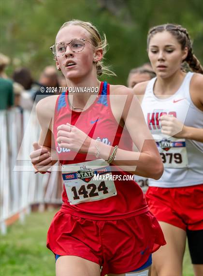 Thumbnail 2 in UIL 2A Girls Cross Country Finals photogallery.