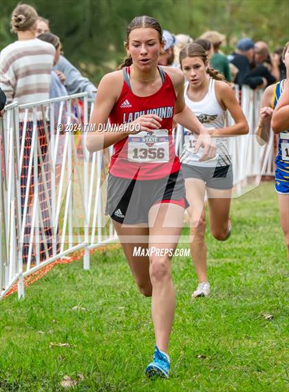 Thumbnail 1 in UIL 2A Girls Cross Country Finals photogallery.