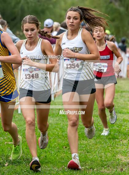 Thumbnail 2 in UIL 2A Girls Cross Country Finals photogallery.