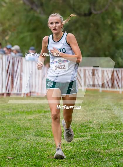 Thumbnail 3 in UIL 2A Girls Cross Country Finals photogallery.