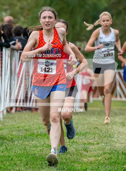 Thumbnail 3 in UIL 2A Girls Cross Country Finals photogallery.