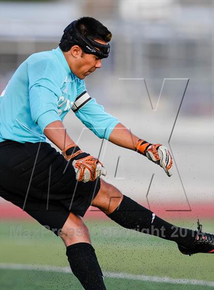 Thumbnail 2 in Canyon @ Saugus photogallery.