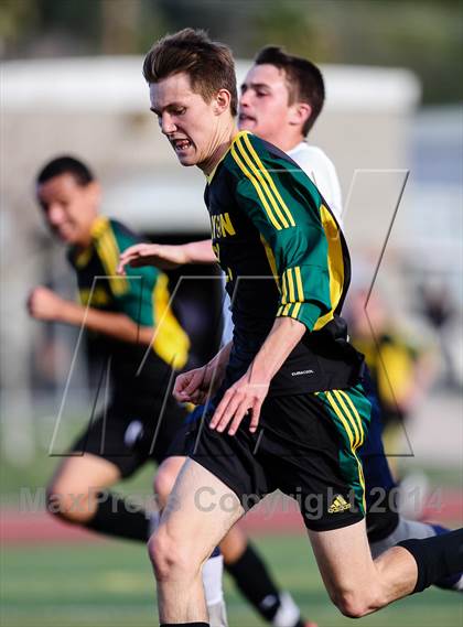 Thumbnail 1 in Canyon @ Saugus photogallery.