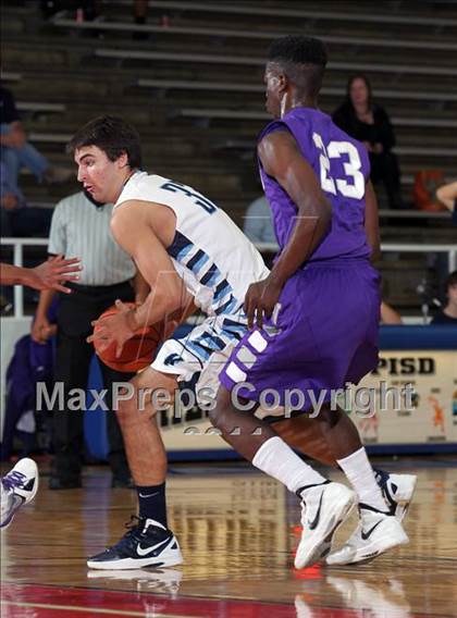 Thumbnail 2 in Warren @ Kingwood  (McDonald's Texas Invitational) photogallery.