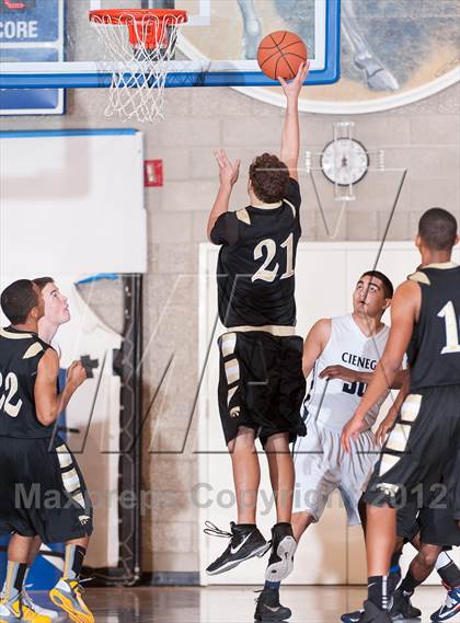 Thumbnail 3 in Cienega vs Knight (Torrey Pines Holiday Classic) photogallery.