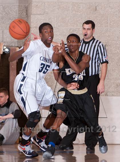 Thumbnail 3 in Cienega vs Knight (Torrey Pines Holiday Classic) photogallery.