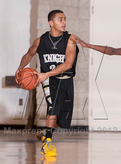 Thumbnail 1 in Cienega vs Knight (Torrey Pines Holiday Classic) photogallery.