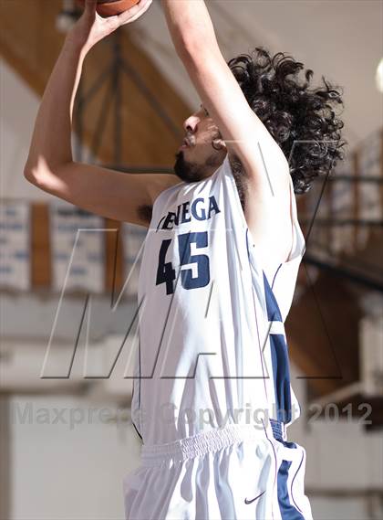 Thumbnail 2 in Cienega vs Knight (Torrey Pines Holiday Classic) photogallery.