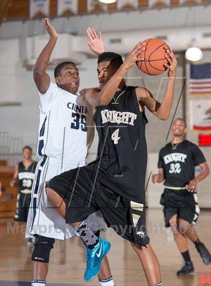 Thumbnail 2 in Cienega vs Knight (Torrey Pines Holiday Classic) photogallery.