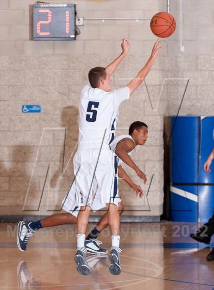 Thumbnail 2 in Cienega vs Knight (Torrey Pines Holiday Classic) photogallery.