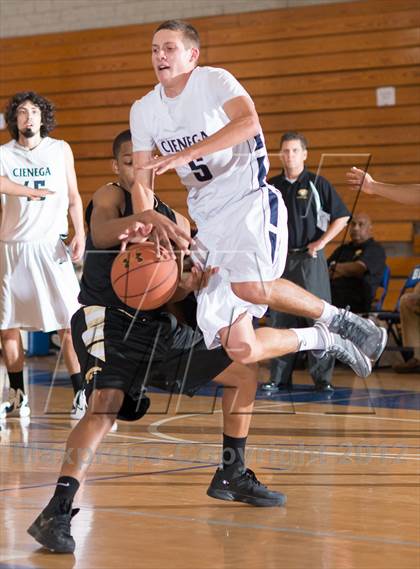 Thumbnail 3 in Cienega vs Knight (Torrey Pines Holiday Classic) photogallery.