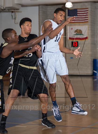 Thumbnail 3 in Cienega vs Knight (Torrey Pines Holiday Classic) photogallery.